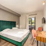 Utopia Resort & Spa 4*