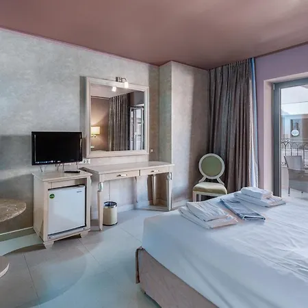 Utopia Resort & Spa فندق