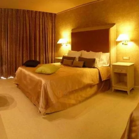 Utopia Resort & Spa