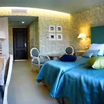 Utopia Resort & Spa Hotel 4*